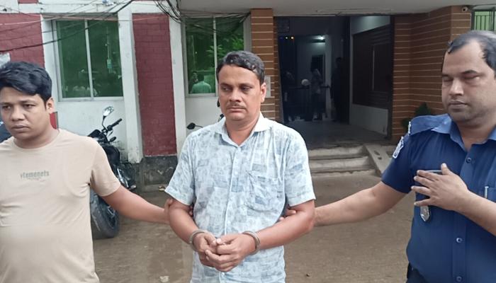কুমিল্লায় ছাত্র জনতার উপর হামলা মামলার আসামী আ’লীগ কর্মী গ্রেফতার