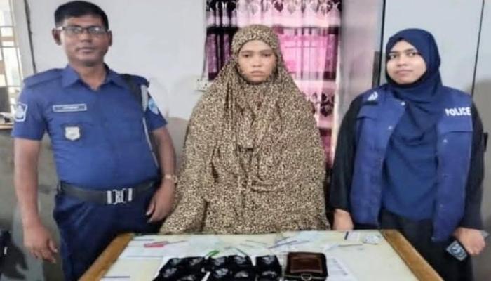 মুরাদনগরে যৌথ বাহিনীর অভিযানে   ইয়াবাসহ নারী মাদক কারবারি গ্রেপ্তার