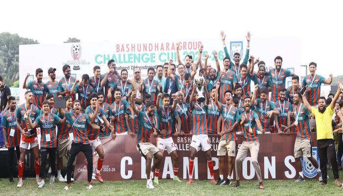 কুমিল্লার মাঠে শিরোপা জিতে  মৌসুম শুরু করল বসুন্ধরা
