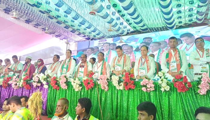 নাঙ্গলকোট উপজেলা ও পৌরসভা বিএনপির দ্বি-বার্ষিক সম্মেলনে সেলিম ভূঁইয়া  দল মনোনীত প্রার্থীকে ভোট দিতে হবে