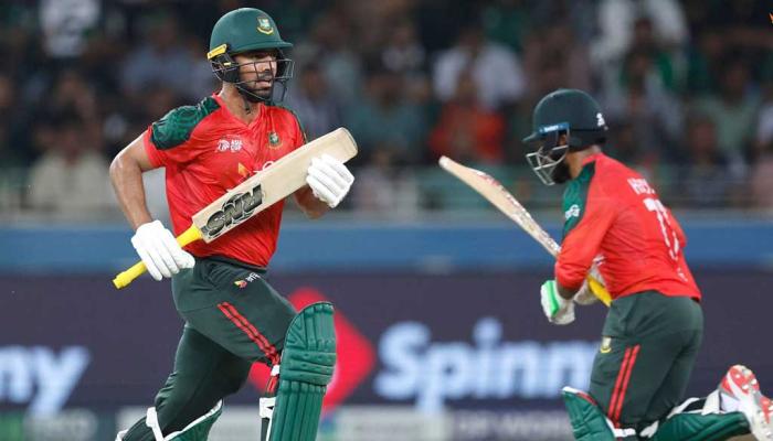 শেষ ওভারে নাটক জমিয়ে বাংলাদেশের দারুণ জয়