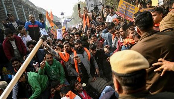 দিল্লিতে বাংলাদেশ হাইকমিশনের সামনে বিক্ষোভ