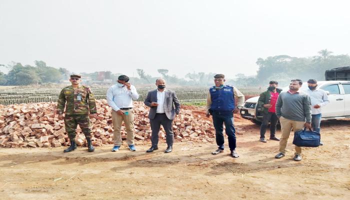 চৌদ্দগ্রামে ভ্রাম্যমান আদালতের অভিযানে   মাটি ব্যবসায়ীকে ১ লাখ টাকা জরিমানা