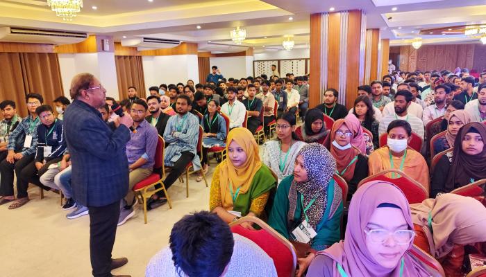 গুজব কে চ্যালেঞ্জ মনে করছে না বিএনপি- ডা. পাভেল