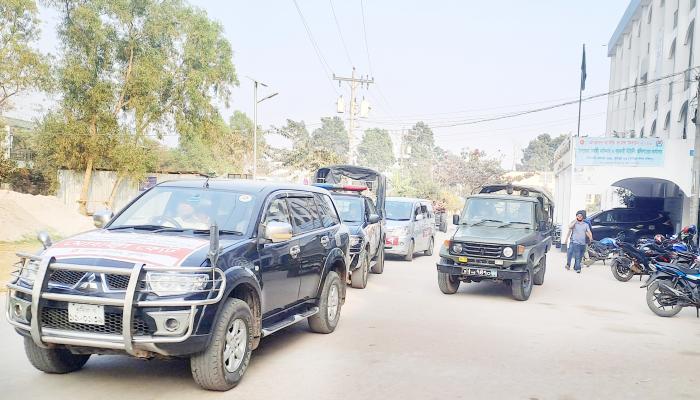 নির্বাচন ঘিরে কুমিল্লায় সর্বাত্মক   প্রস্তুতি, মাঠে আইনশৃঙ্খলা বাহিনী