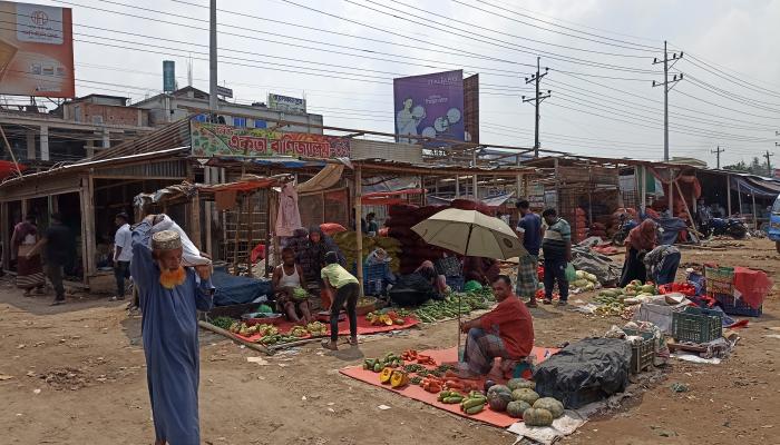 ঢাকা-চট্টগ্রাম মহাসড়ক ঘিরে অবৈধ স্থাপনা মাইকে ঘোষণা দিয়েও নিমসার বাজারে উচ্ছেদ