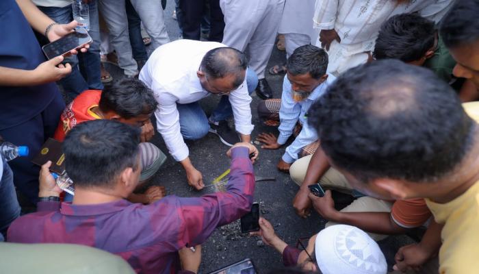 নগরীর যোগাযোগ ব্যবস্থাকে আরও আধুনিক   ও টেকসই করতে জোর দেয়া হচ্ছে- কুসিক প্রশাসক টিপু