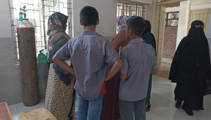 তীব্র গরমে ব্রাহ্মণপাড়ায় প্রাথমিক শিক্ষার্থী অসুস্থ, হাসপাতালে চিকিৎসা