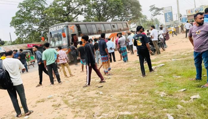 চৌদ্দগ্রামে বাস চাপায় পথচারী নিহত