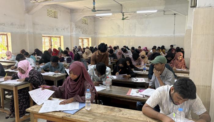 ৪ হাজার সিটের বিপরীতে ভর্তি পরীক্ষায় সাড়ে ১১ হাজার শিক্ষার্থী