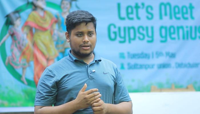 বেদে শিশুদের শিক্ষায় এমপি হাসনাত আব্দুল্লাহর বেতনের সিংহভাগ দান