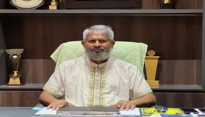 সরকার ‘দ্রুত সিদ্ধান্ত নিলে দায়িত্ব ছাড়বো’ — কুবি উপাচার্য