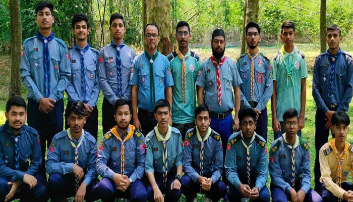 কুমিল্লা আইডিয়াল কলেজ   রোভার স্কাউট গ্রুপের   সহচর দীক্ষা অনুষ্ঠিত
