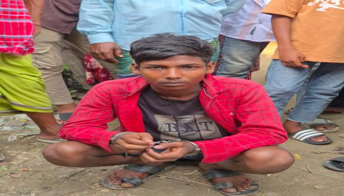 ‘হের জ্বালায় আমরা আর বাঁচতে পারছি না’