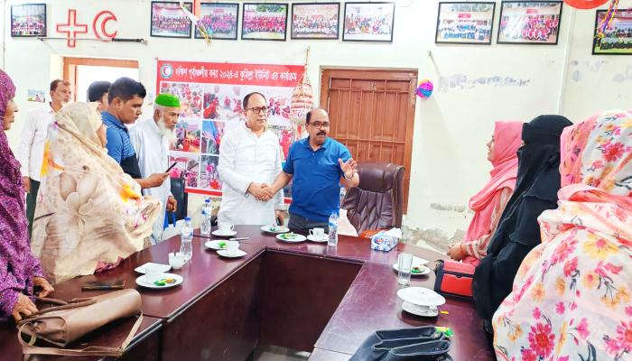 কুমিল্লায় রেডক্রিসেন্ট   মেটার্নিটি সেন্টারের   সমস্যা সমাধান