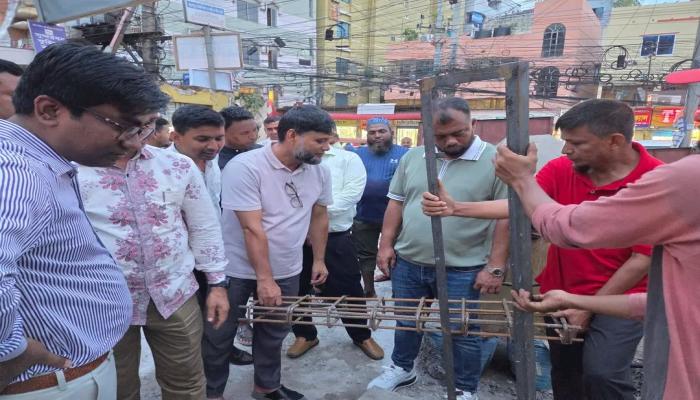 খোলা ও ভাঙা ড্রেন আর নয়: ২৭ ওয়ার্ডে নতুন আরসিসি স্ল্যাব বসাচ্ছে কুসিক প্রশাসক