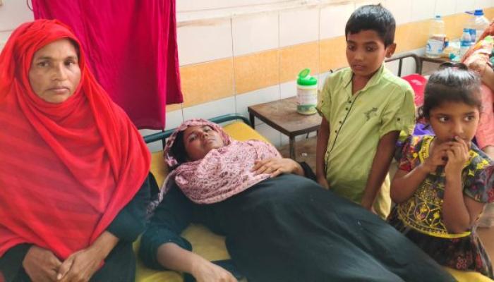 কুমিল্লায় প্রবাসীর স্ত্রীকে মারধর, শ্লীলতাহানি ও সাড়ে তিন লাখ টাকার মালামাল লুটের অভিযোগ