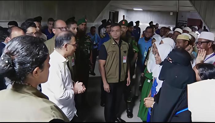 প্রধানমন্ত্রীর সাথে দেখা লালমাইয়ের ১৪৭ জন শিক্ষার্থী ও ৪৩জন শিক্ষকের স্বপ্ন পূরন
