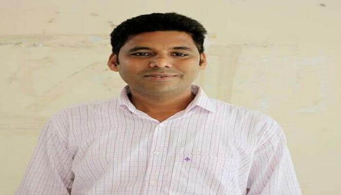 কুবির নতুন ছাত্র পরামর্শ ও নির্দেশনা দপ্তরের প্রধান ড. মোহাম্মদ জুলহাস উদ্দিন