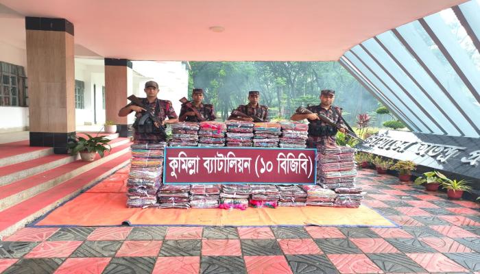কুমিল্লায় বিজিবির অভিযানে ৩৩ লাখ ৯০ হাজার টাকার ভারতীয় শাড়ি জব্দ