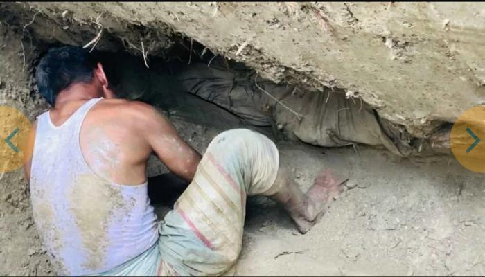 ২ যুগ আগে দাফন করা ব্যক্তির মরাদেহ মিলল অক্ষত,এলাকায় চাঞ্চল্যতা সৃষ্টি