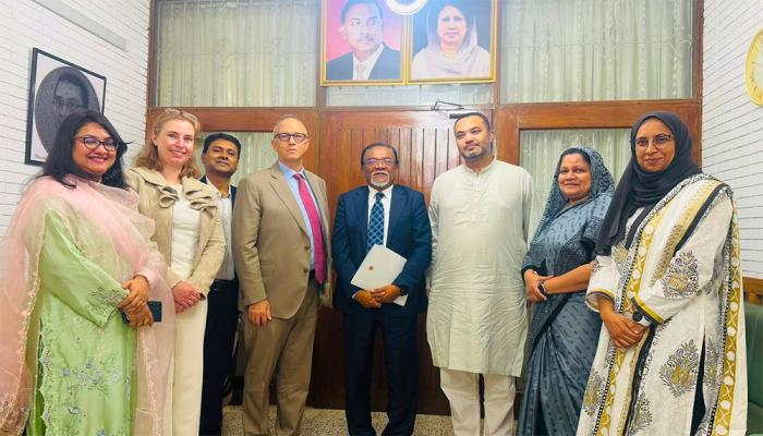 বাংলাদেশের গণতান্ত্রিক অগ্রযাত্রা ও ভবিষ্যৎ সহযোগিতা নিয়ে আলোচনা