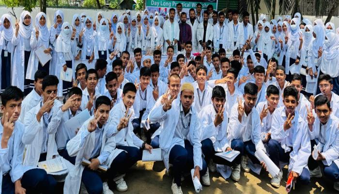 ব্রাহ্মণপাড়ায় এসএসসির ফলে ওশান হাই স্কুলের সাফল্যের ঝলক, জিপিএ-৫ পেল ২৯ জন