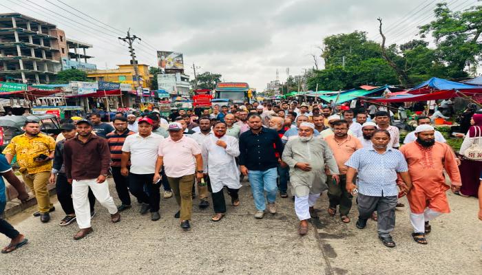 পদুয়ার বাজারের যানজট নিরসনে বাজার স্থানান্তর ও সড়ক প্রশস্তকরণের উদ্যোগ কুসিক প্রশাসকের