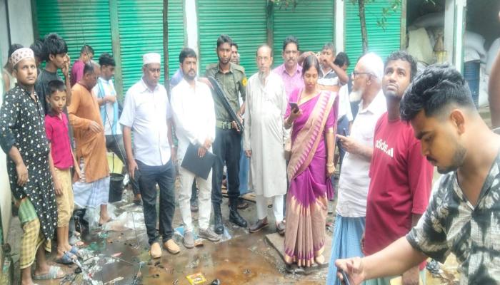 ব্রাহ্মণপাড়ায় আগুনে পুড়ল ৩ দোকান, ক্ষতি ৪০ লাখ টাকা