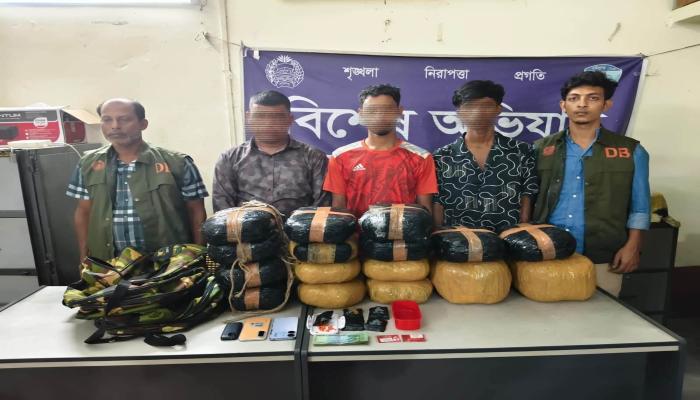 কুমিল্লায় মাদকের বিরুদ্ধে পুলিশের সাঁড়াশি অভিযান,  একদিনেই  ৯৩ গ্রেফতার