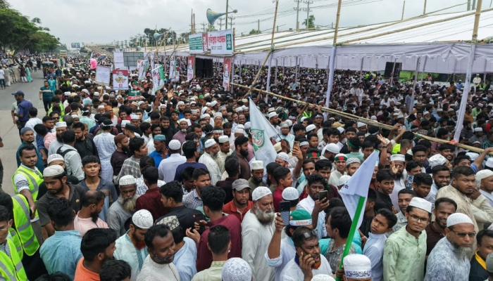 ১১ দলীয় ঐক্যের লংমার্চে কুমিল্লায় জনতার ঢল