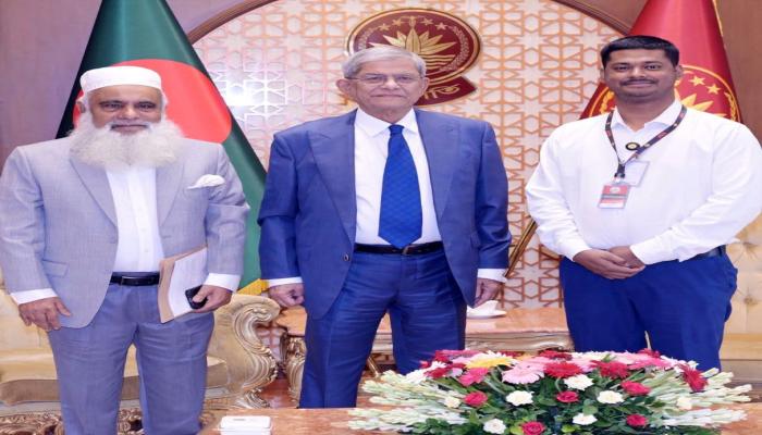রাষ্ট্রপতির সঙ্গে কুমিল্লা-৬ আসনের এমপি মনিরুল হক চৌধুরীর সৌজন্য সাক্ষাৎ