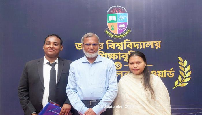 দেশসেরা ফলাফলে জাতীয় বিশ্ববিদ্যালয়ের ভাইস চ্যান্সেলর অ্যাওয়ার্ড পেলেন সোনার বাংলা কলেজের দুই শিক্ষার্থী