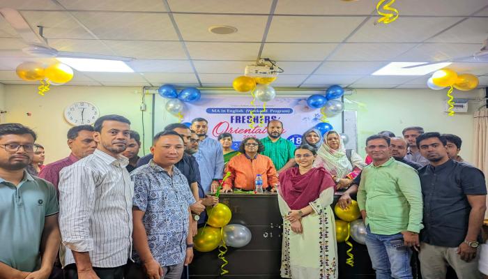 কুবির ইংরেজি বিভাগে ২১তম উইকেন্ড প্রোগ্রামের নবীনবরণ অনুষ্ঠিত