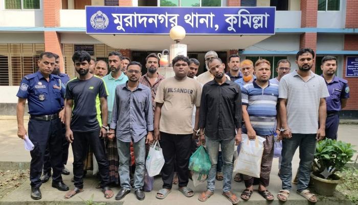 মুরাদনগরে যুবলীগের মিছিলের পর রাতভর   অভিযান, ইউপি সদস্যসহ গ্রেপ্তার ১৫জন