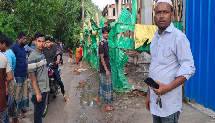 মেলায় নারীকে উত্ত্যক্ত, দুই উপজেলার বাসিন্দাদের সংঘর্ষ; চেয়ারম্যানসহ আহত-৫০