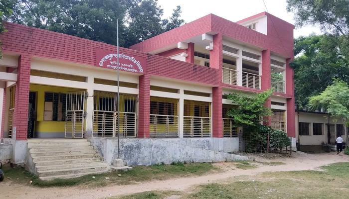 ব্রাহ্মণপাড়ায় প্রধান শিক্ষক ছাড়াই চলছে ৪০ প্রাথমিক বিদ্যালয়