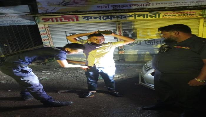 কুমিল্লায় কিশোর গ্যাংবিরোধী সাঁড়াশি অভিযান, তিন দফায় আটক ১,২৯৩