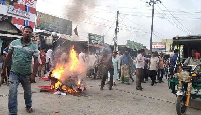 কুমিল্লা-নোয়াখালী মহাসড়কে টায়ার জ্বালিয়ে বিএনপির বিক্ষোভ, ২৪ ঘন্টার আল্টিমেটাম!