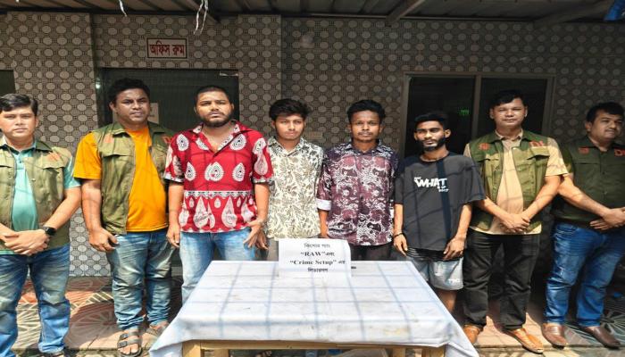 কুমিল্লায় কিশোর গ্যাংয়ের চার শীর্ষ নেতা গ্রেপ্তার