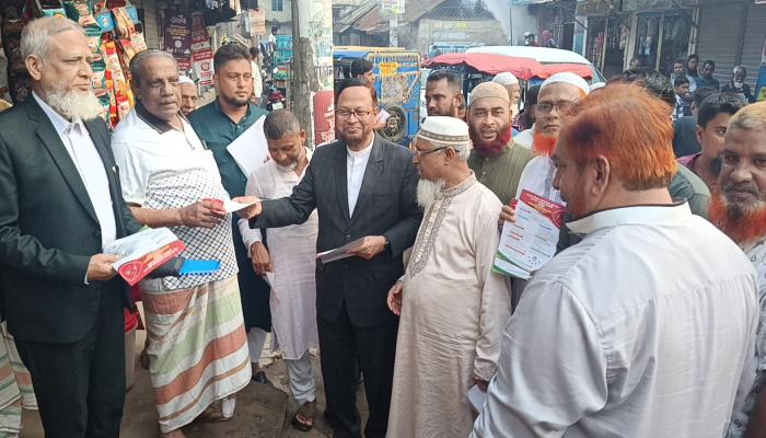 কুমিল্লা মহানগরী জামায়াতের ডেঙ্গু  প্রতিরোধে জনসচেতনতামূলক  লিফলেট বিতরণ