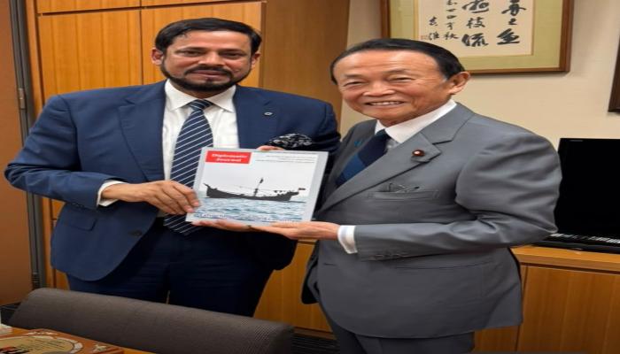 জাপানের সাবেক প্রধানমন্ত্রী তারো আসোর সঙ্গে বিশিষ্ট ব্যবসায়ী  কে. এম. মোজিবুল হকের সৌজন্য সাক্ষাৎ।